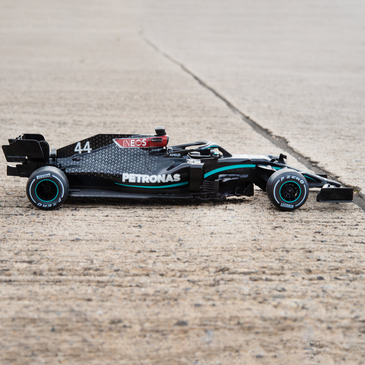 Remote Control 1:18 Mercedes W11 EQ F1 Car